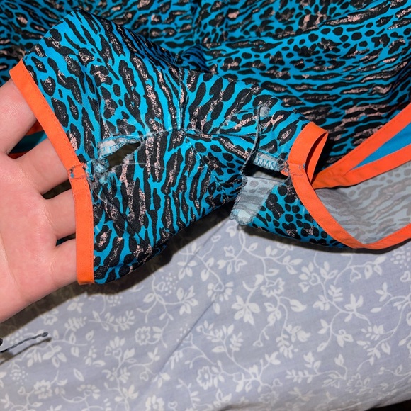 NIKE RUNNING SHORTS - Picture 2 of 2